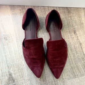 NWT VINCE Damris d'Orsay Leather Loafer
- Bordeaux